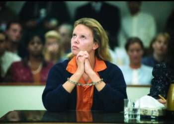 Aileen Carol Wuornos: Η Γυναίκα Κατά Συρροήν Δολοφόνος που Σόκαρε την Αμερική